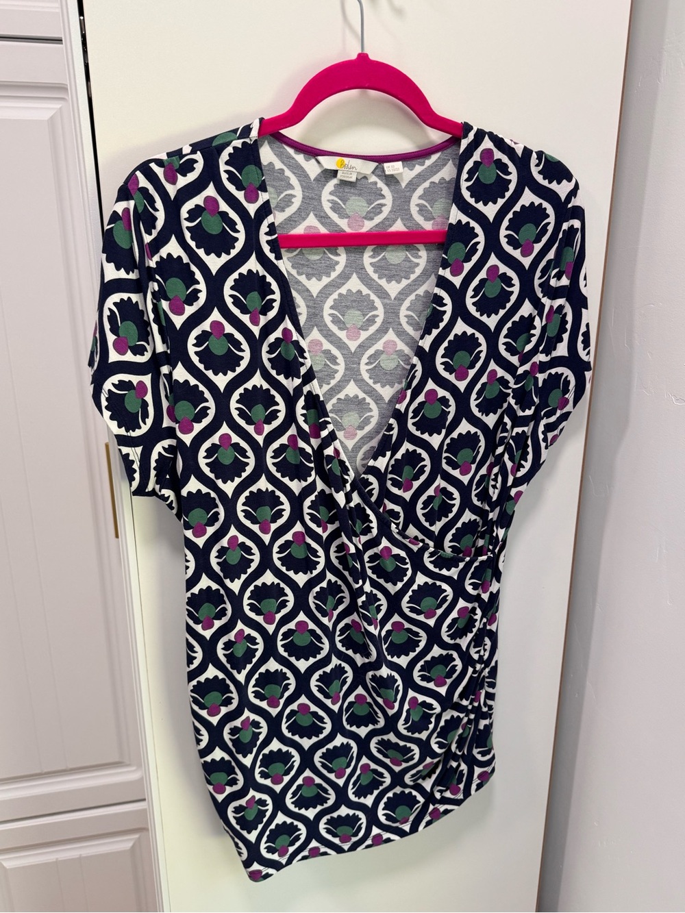 BODEN Women's Pink Trim Gray Patterned Top